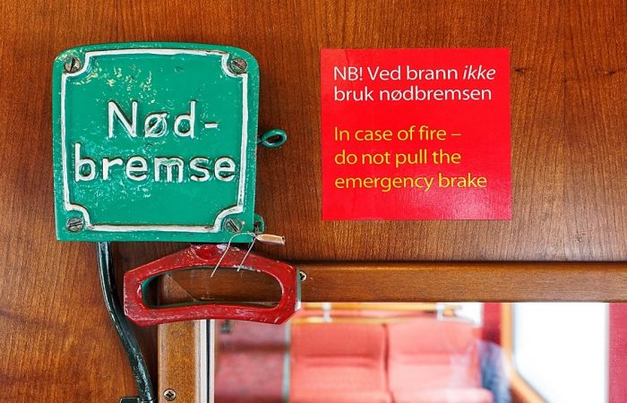 Når et problem i byggebransjen brukes til å banke gjennom et lovforslag som vil påføre alle landets småbedrifter store merkostnader, er det på tide å si STOPP, mener Bedriftsforbundet.