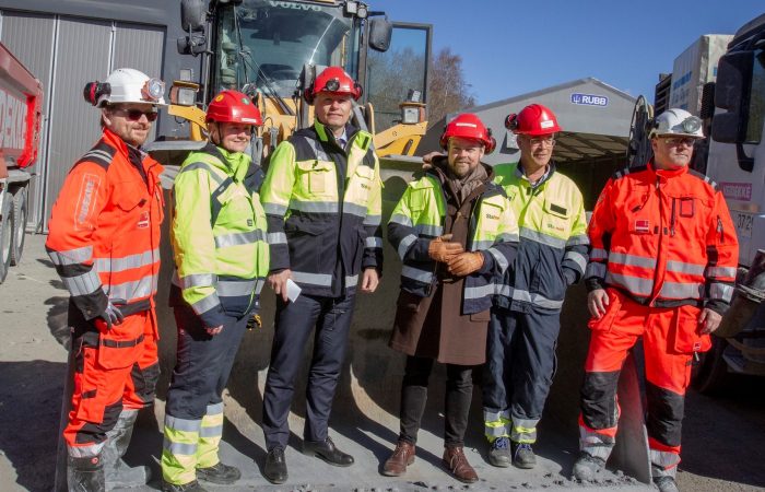 Regjeringen legger frem melding om offentlige innkjøp. (foto: NFD)